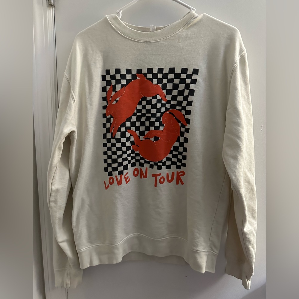 harry styles love on tour bunny crewneck